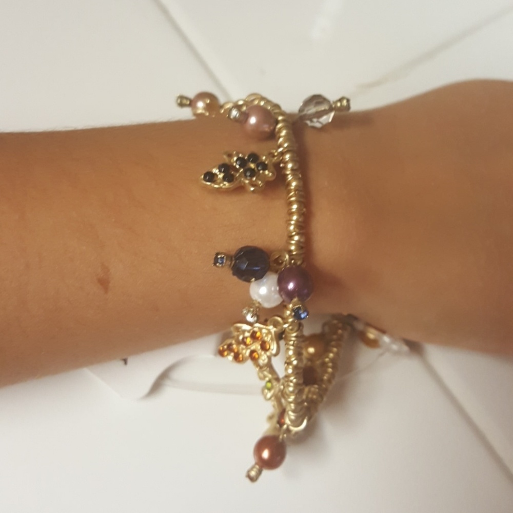 Strechy charm bracelet